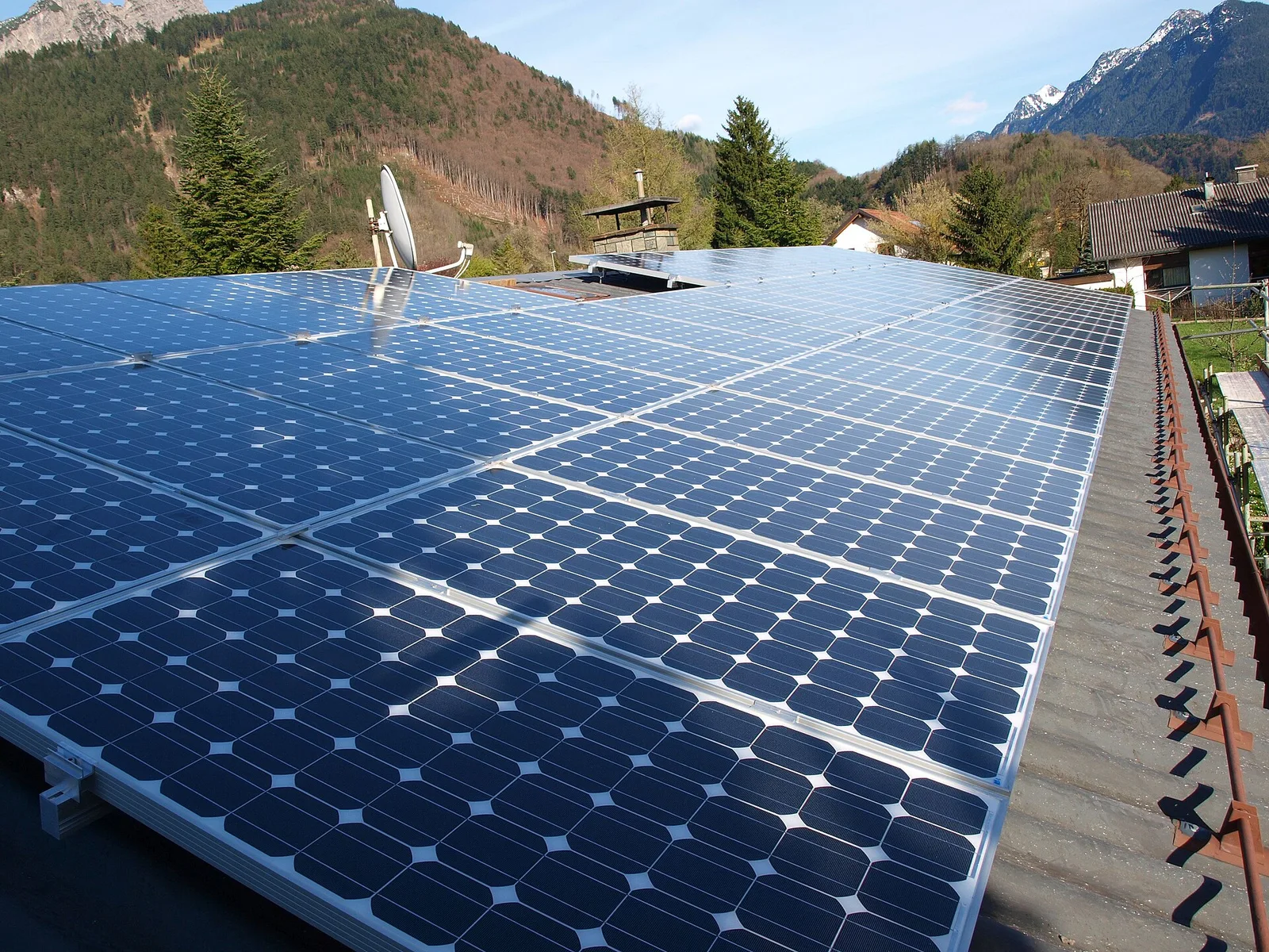 Durée de vie des panneaux solaires : garanties et réalité